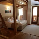 Ξενοδοχείο με διαμερίσματα Aqua Domus