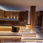 מלון דירות Aqua Domus ספאדה