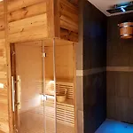 Aqua Domus Aparthotel