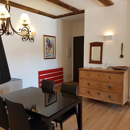 Aqua Housemuhlbach Апарт-отель Саппада